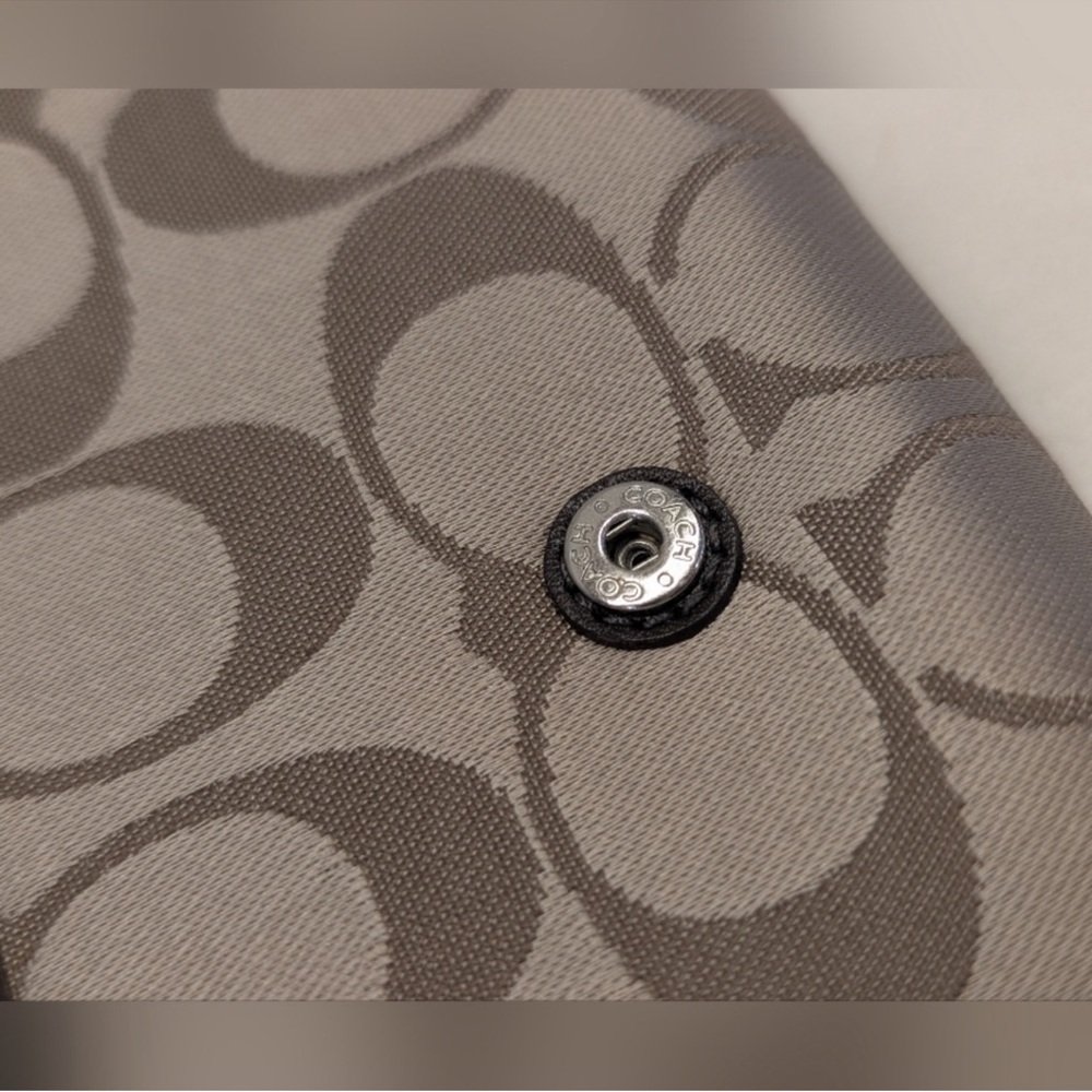 Coach Tan and Brown Signature Wallet - Picture 6 of 12